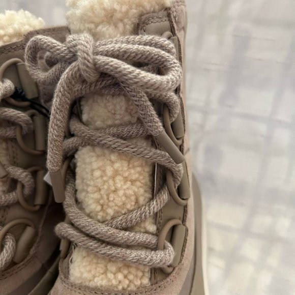NWT Sorel beige suede sheep fur short boots 6.5 $210 - Picture 4 of 7